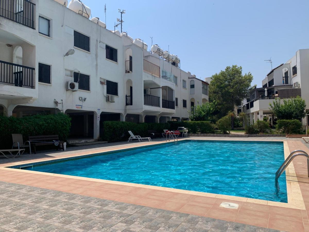 Theodoros Apt.22 파라림니 외부 사진